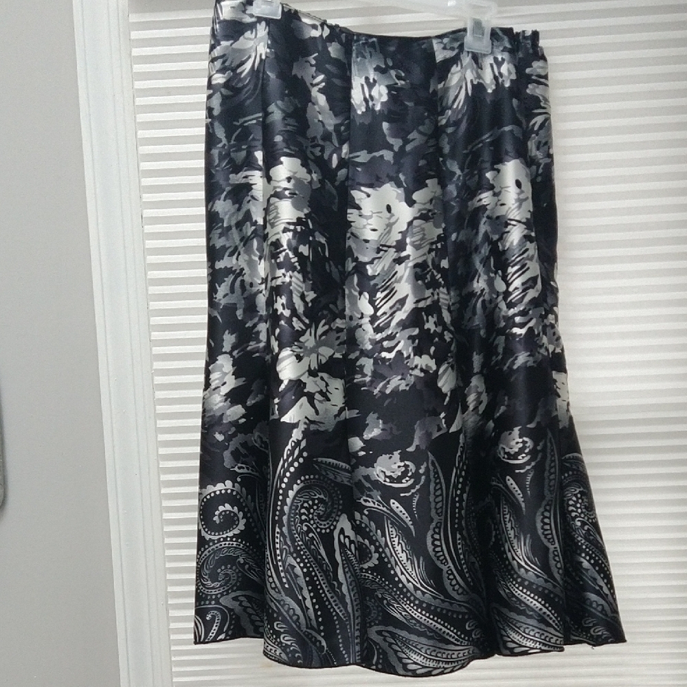 Chico's Black and White Midi A-Line Skirt